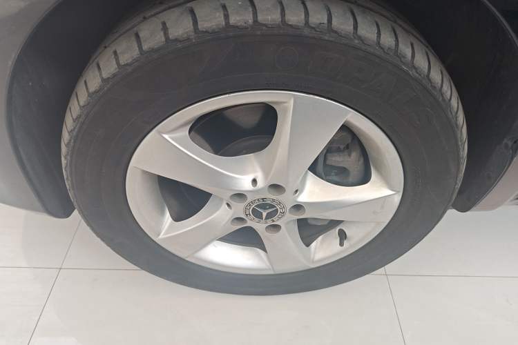 Used Mercedes-Benz Vito 2018 2.0T Elite Version 7 Seats China VI Emission Standard
