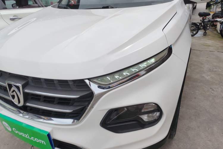 Used Baojun 510 2017 1.5L Manual Fashion Model Left Front Headlight