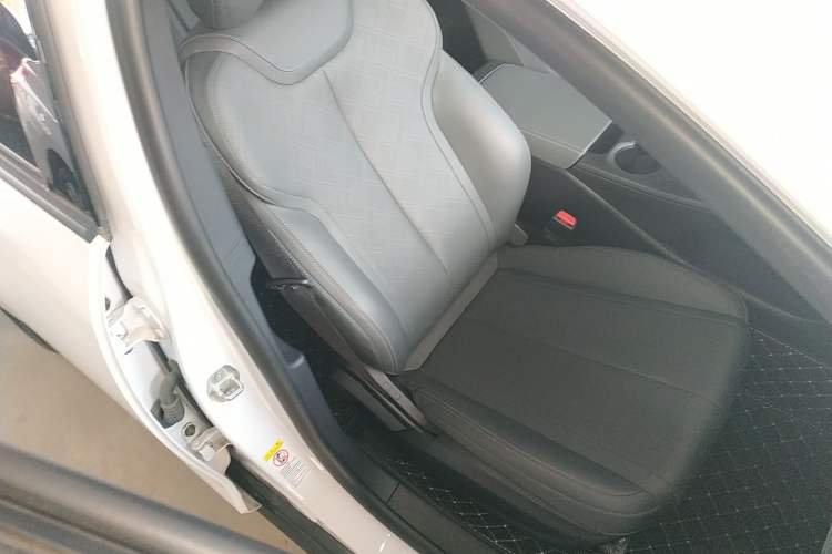 Used BYD Qin PLUS 2025 DM-i Smart Drive 55KM Leading Model