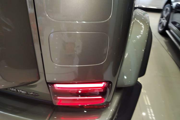 Used iCAR V23 2025 401 Two-Wheel Drive Intelligent Driving Version Right Rear Taillight