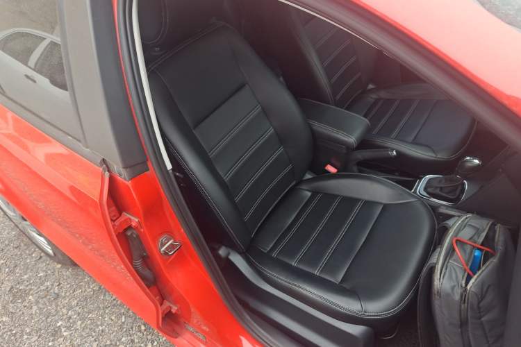 Used Volkswagen Polo 2016 1.6L Automatic Comfort Model
