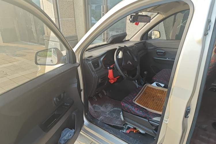 Used Wuling Hongguang V 2019 1.5L Standard Version China VI LAR Driver Seat