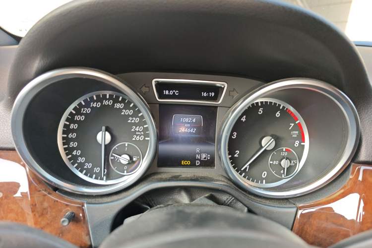 Used Mercedes-Benz M-Class 2014 ML 400 4MATIC Luxury Model