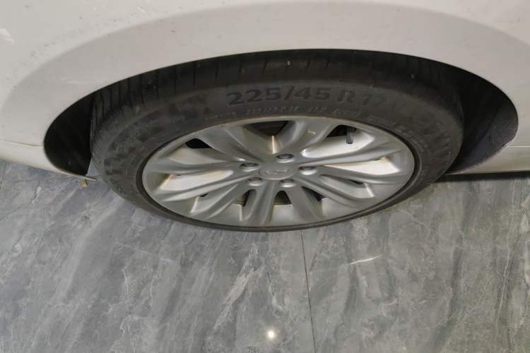 Used Cadillac ATS-L 2017 28T Tech Edition Right Rear Wheel Hub