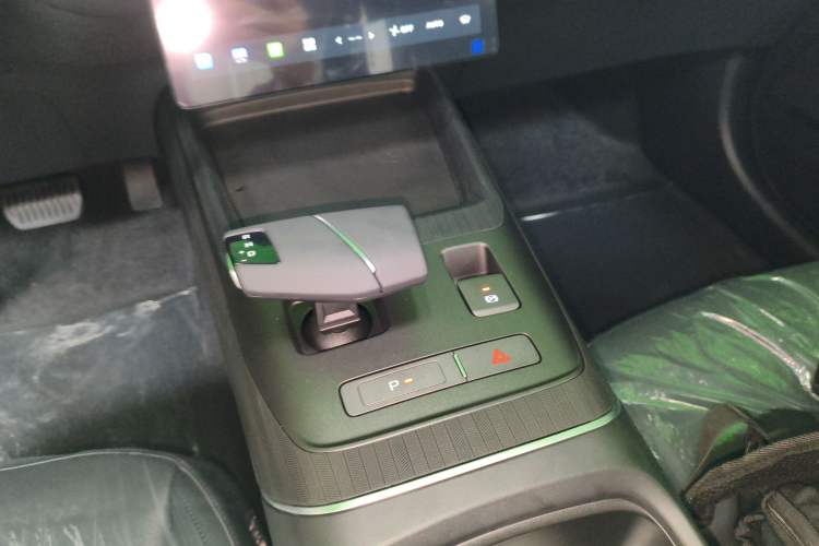 Used CHANGAN Eado 2025 Blue Whale 1.5T 500Bar Prestige Model