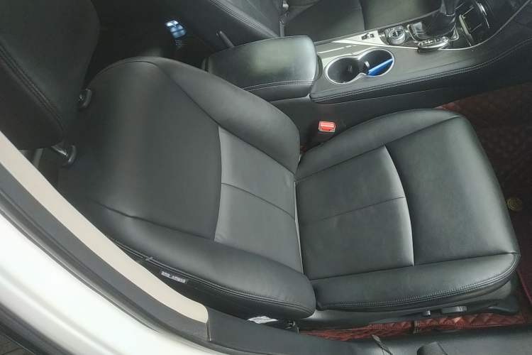 Used Infiniti Q50L 2015 2.0T Comfort Edition Right Front Seat