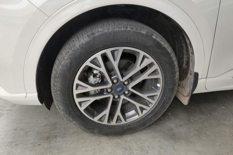 Used Ford Escape 2020 EcoBoost 245 Two-Wheel Drive Smart & Enjoyment Model
