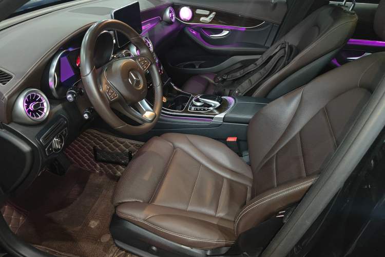 Used Mercedes-Benz GLC 2017 GLC 260 4MATIC Dynamic Edition Left Front Seat