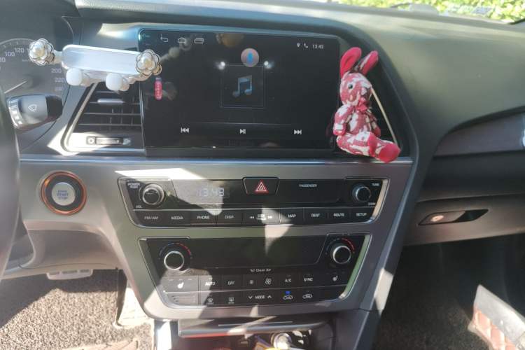 Used Hyundai Sonata 2015 1.6T GLS Smart Model Audio And AC Panel