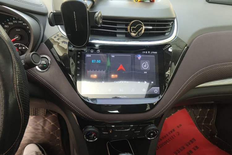 Used Chevrolet Malibu 2018 530T Automatic Luxury Edition Audio And AC Panel