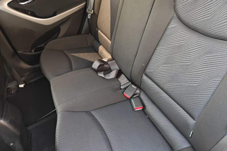 Used Hyundai Elantra (5th Generation / Langdong) 2013 1.6L Automatic Leading Model Left Rear Seat