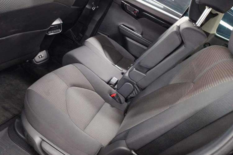 Used Toyota Highlander 2023 2.5L Smart Electric Hybrid Dual-Drive Elite Version 7 Seats Left Rear Seat