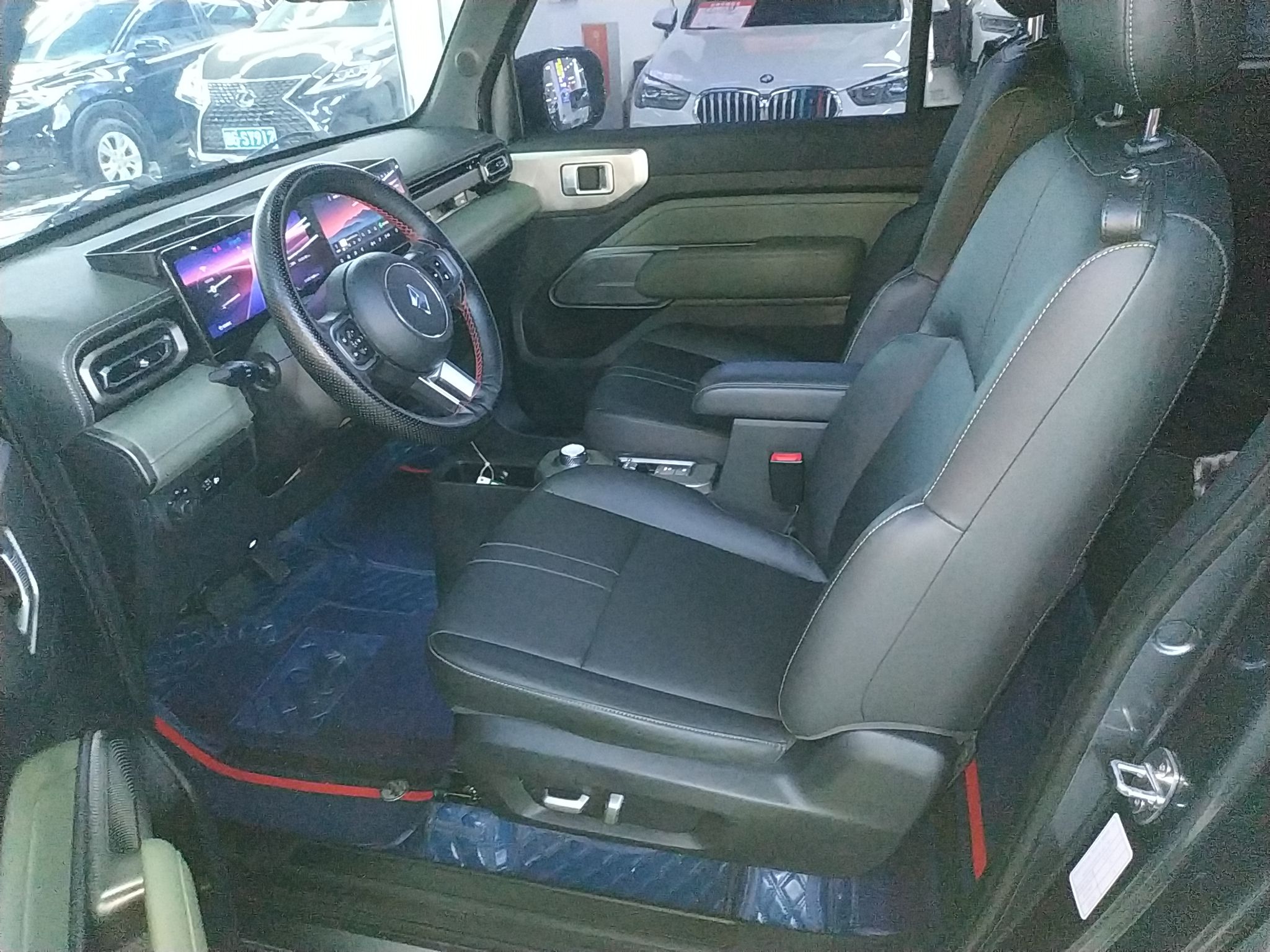 المقاعد الأمامية داخل السيارة