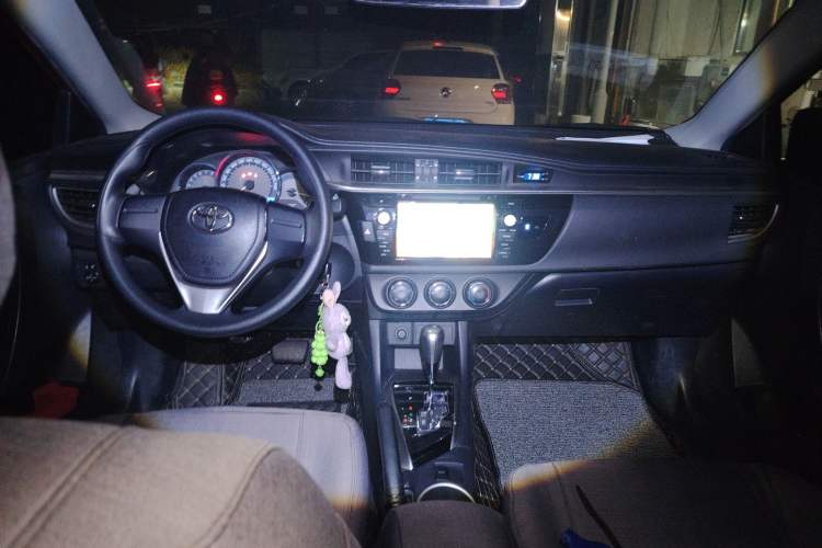 Used Toyota Levin 2014 1.6G CVT Elite Edition Center Console