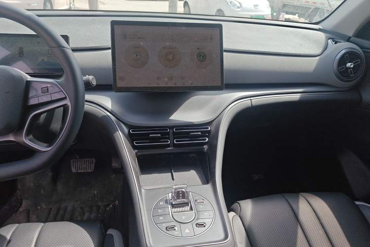 Used BYD Sealion 05 DM-i 2025 DM-i 115KM Prestige Model Audio And AC Panel