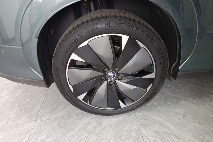 Used BYD Tang L 2025 DM 175KM Drone Player Edition