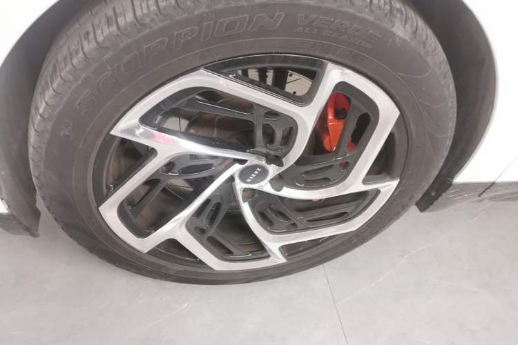 Used Zeekr 001 2022 Ultra-Long Range Single-Motor WE Version Left Front Wheel Hub