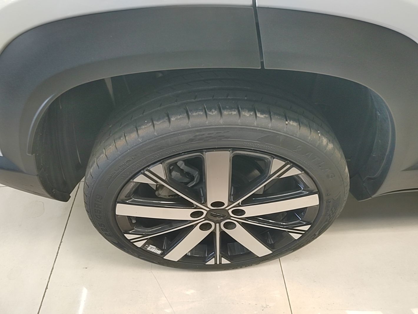 Geely Auto icon 2023 1.5TD Chocolate Smoothie Edition — снимка 11
