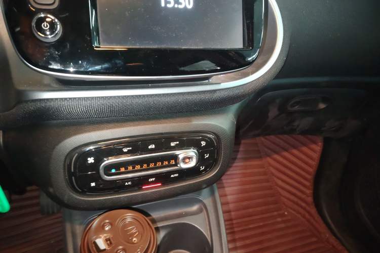 Used smart forfour 2018 0.9T 66 kW Pioneer Edition
