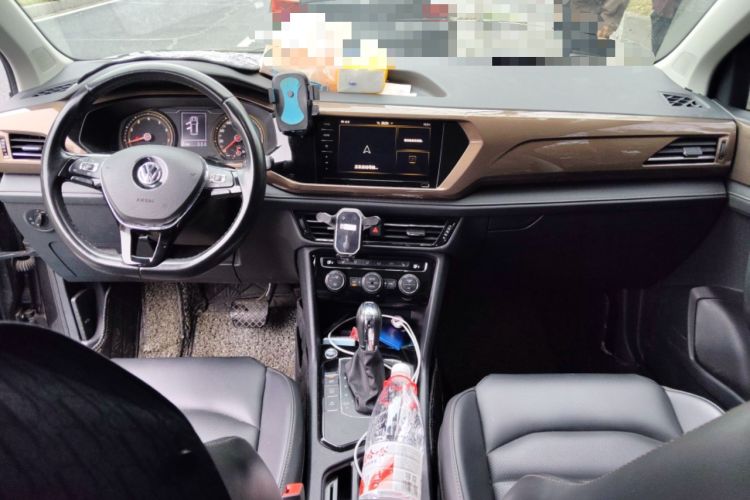 Used Volkswagen Tharu 2020 280TSI Two-Wheel Drive Luxury Plus Version China VI Standard Center Console