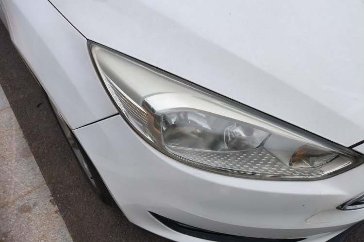 Used Ford Focus 2015 Sedan 1.6L Automatic Comfort Model
