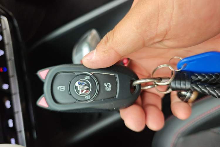 Used Buick Verano 2023 Pro GS Hunter Wind Edition Vehicle Key