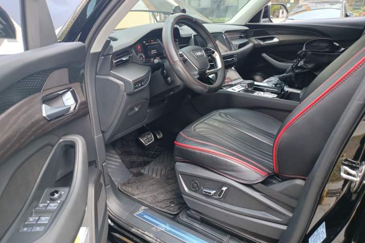 Used Audi Q6 2025 40 TFSI quattro Commemorative Edition Yulin Package 7 Seats Driver Seat