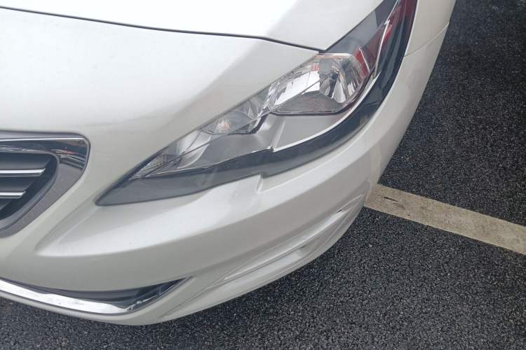 Used Peugeot 408 2015 1.2T Automatic Luxury Edition Left Front Headlight