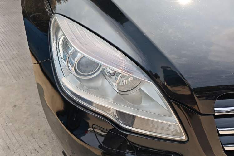Used Mercedes-Benz R-Class  Right Front Headlight