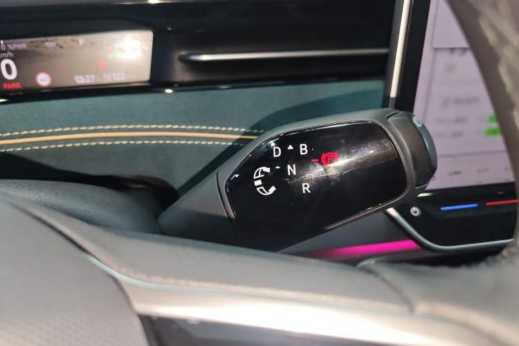 Used Volkswagen ID.7 VIZZION 2024 First Edition Gear Lever