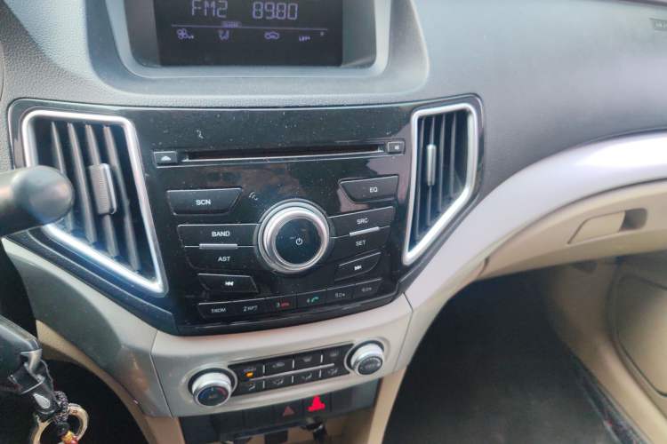 Used Great Wall C30 2015 1.5L Manual Comfort Model Audio And AC Panel