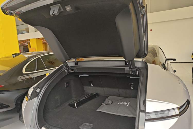 Used Avatr 12 2025 Ultra Extended-Range Edition Trunk