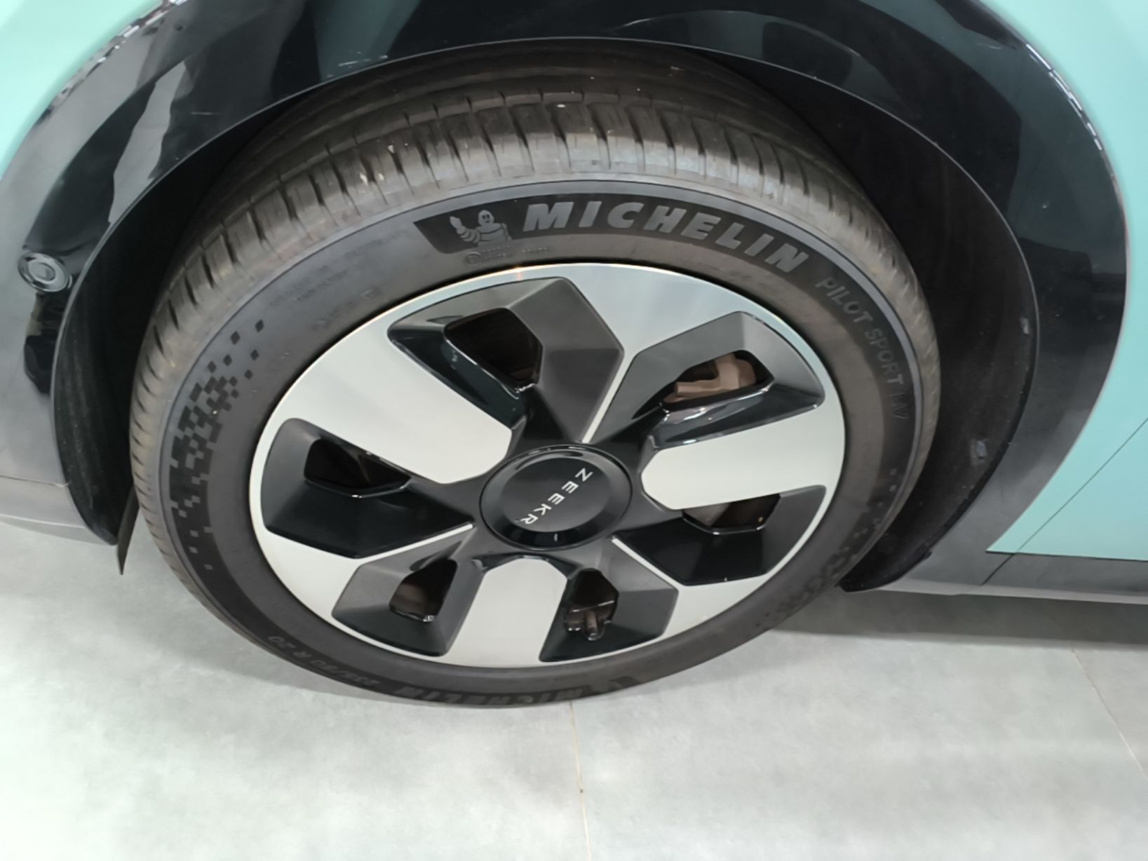 Zeekr MIX 2025 Long-Range Intelligent Driving Edition — снимка 10