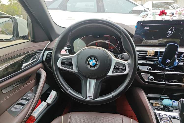 Used BMW 5 Series 2021 525Li M Sport Package Steering Wheel