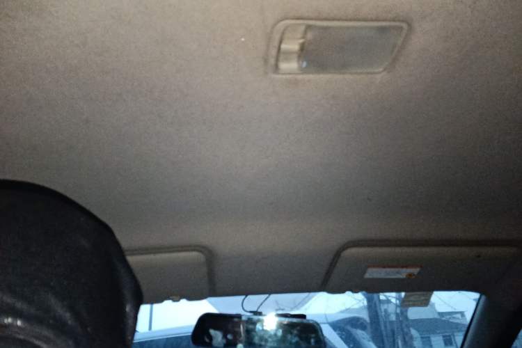 Used Nissan Livina 2010 Jingyue Edition 1.6L Automatic All-in-One Model Headliner