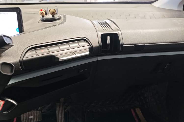 Used Baojun E300 2020 Star Travel Edition