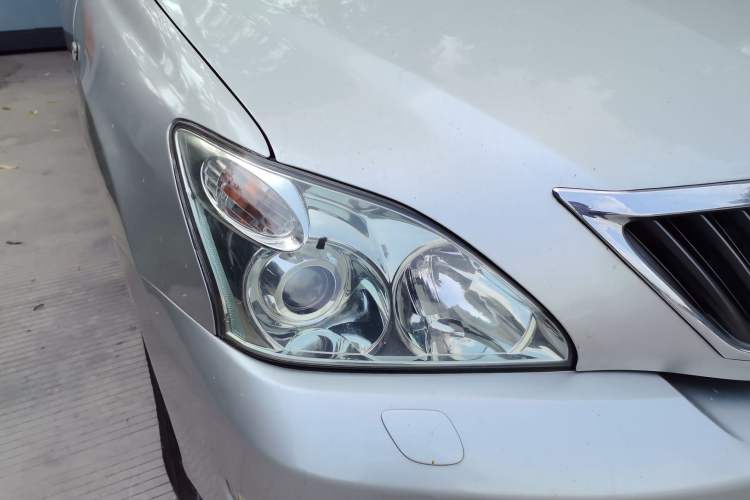 Used Lexus RX Classic 2006 350 Right Front Headlight