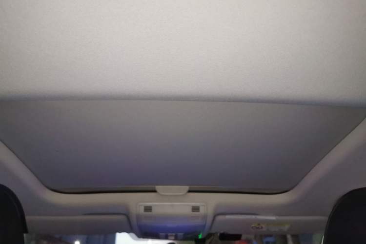 Used Volkswagen Golf 2018 230TSI Automatic Comfort Model Headliner