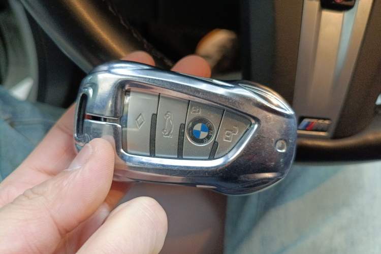 Used BMW X6 2020 xDrive40i Luxury Model with M Sport Package
