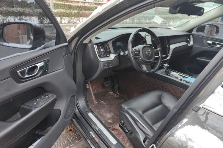 Used Volvo XC60 2021 T5 4x4 Smart Luxury Edition
