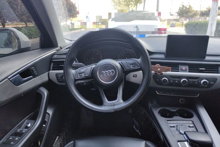 Used Audi A4L 2017 40 TFSI Ambition Edition
