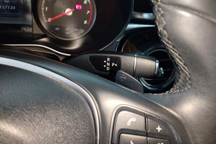 Used Mercedes-Benz GLC 2016 GLC 260 4MATIC Luxury Model Gear Lever