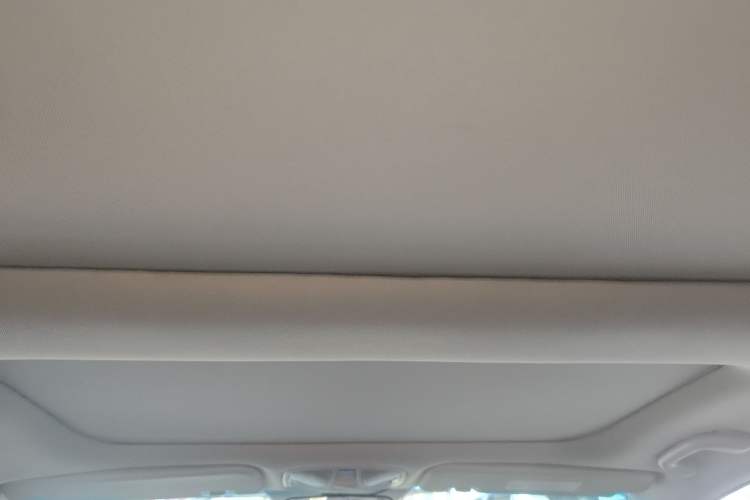 Used Hyundai Sonata 2011 2.0L Automatic Luxury Edition Headliner