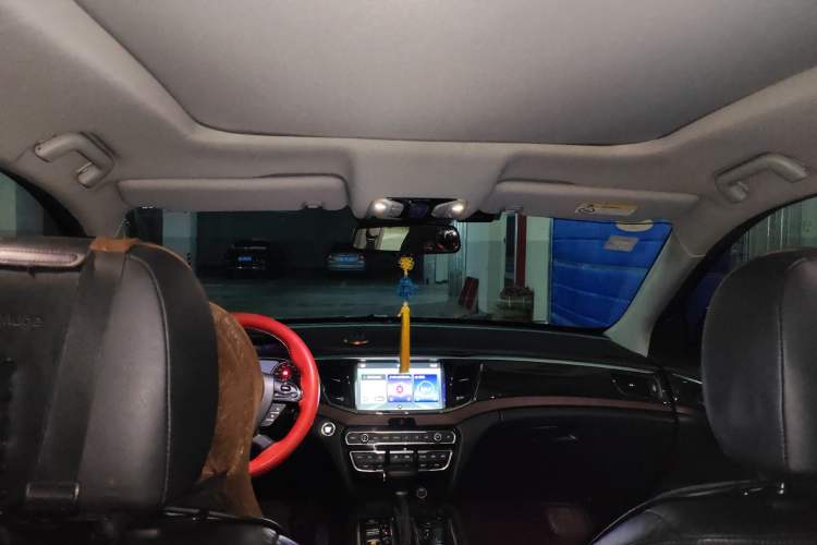 Used GAC Trumpchi GS8 2017 320T Two-Wheel Drive Luxury Smart Connectivity Version (7 Seats)
