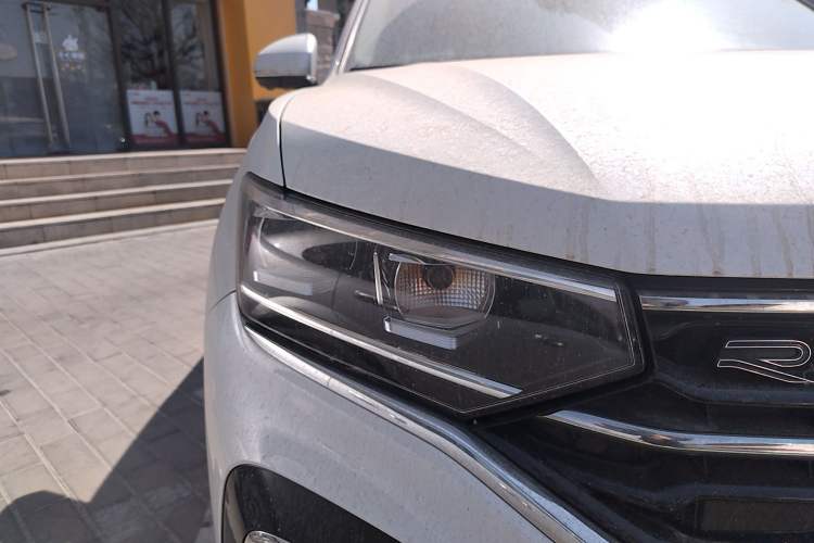 Used Volkswagen Tayron X 2020 330TSI Two-Wheel Drive Luxury Smart Connectivity Version Right Front Headlight