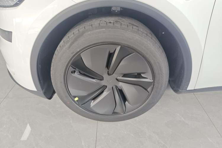 Used Tesla Model Y 2026 Rear-Drive Model
