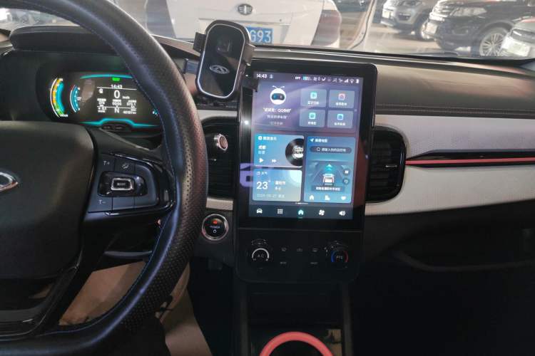 Used Chery Little Ant 2022 300 000 Yuan "Ant Fan" Edition "Extra Sweet" Version Lithium Iron Phosphate 29.2 kWh 30 kW 301 km