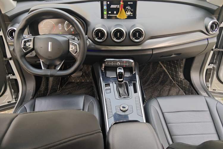 Used Wey VV7 2017 2.0T Ultra-Luxury Version Center Console