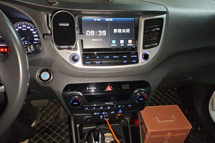 Used Hyundai Tucson 2018 1.6T Dual-Clutch Two-Wheel Drive 15th Anniversary Special Edition
