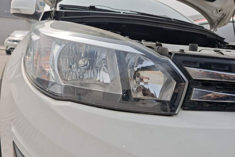 Used Haval H1 2016 Red-Label 1.5L AMT Luxury Model